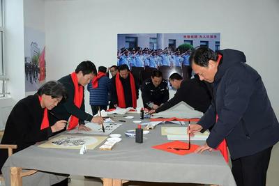 翰墨飄香迎新春，警民同心繪和諧——諸城市公安局與文聯成功舉辦書畫聯誼交流活動